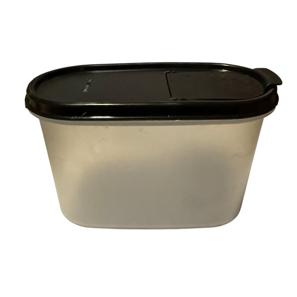 Tupperware Modular Mates #1612  w/ Flip Top Black Lid(4 3/4 Cups) 1.1 liters